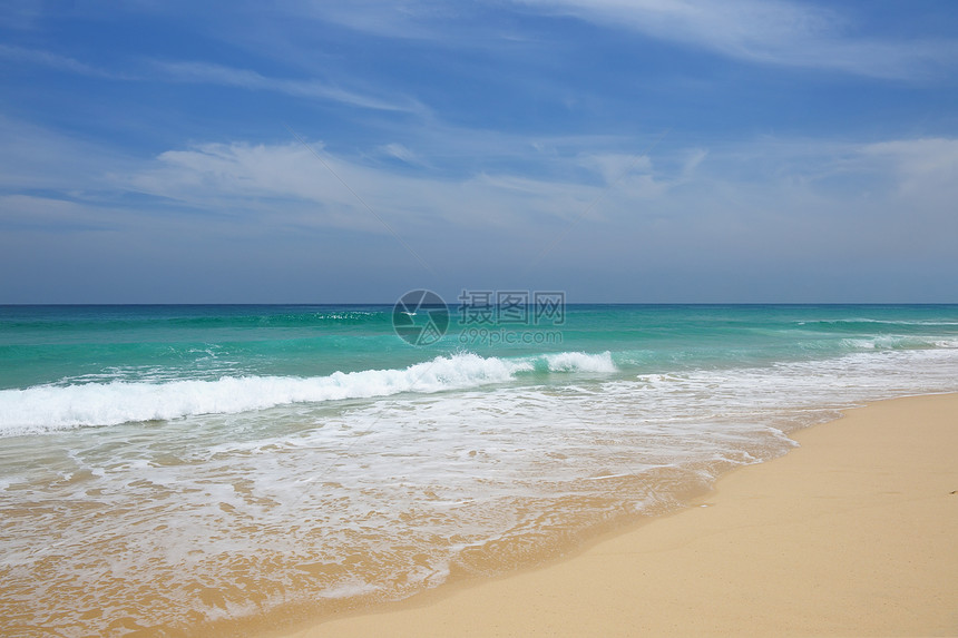 海滩假期海岸线黄色地平线边缘热带天空游客海景蓝色图片