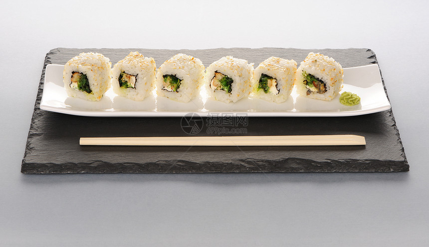 寿司卷筷子午餐海藻反射奶油食物石板海鲜白色美食图片