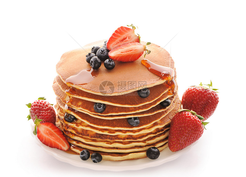 带草莓和蓝莓的煎饼食物蜂蜜早餐蛋糕糖浆小吃浆果红色营养水果图片