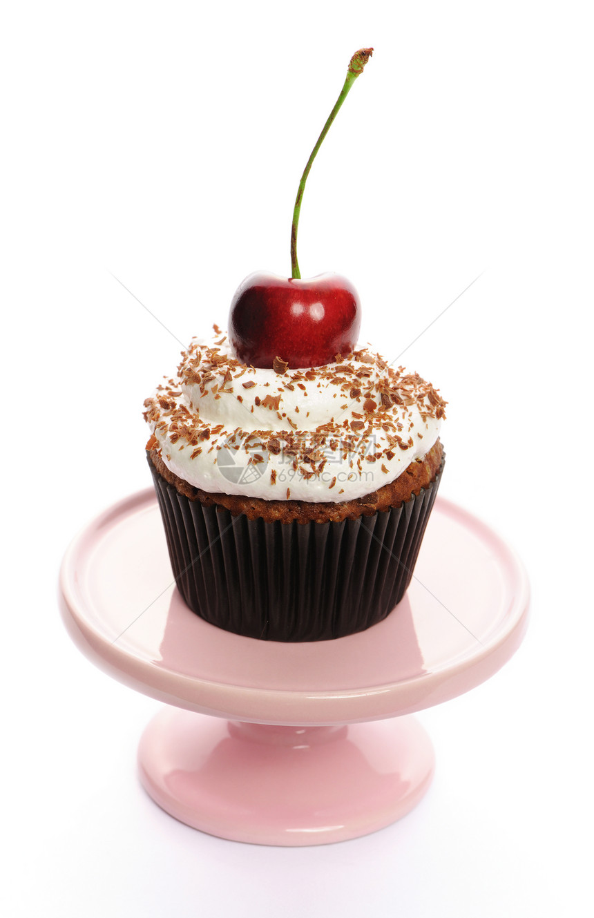 蛋糕加奶油和樱桃鞭打食物生日小吃装饰杯子冰镇漩涡糕点甜点图片