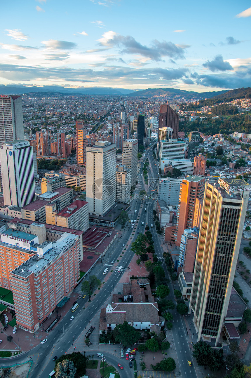 波哥大市中心建筑学国家旅行街道景观大街天空建筑蓝色城市图片
