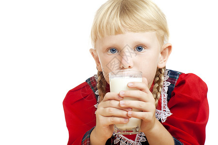 女孩饮喝牛奶工作室液体牛奶美丽卫生奶制品青年玻璃裙子保健脸高清图片素材