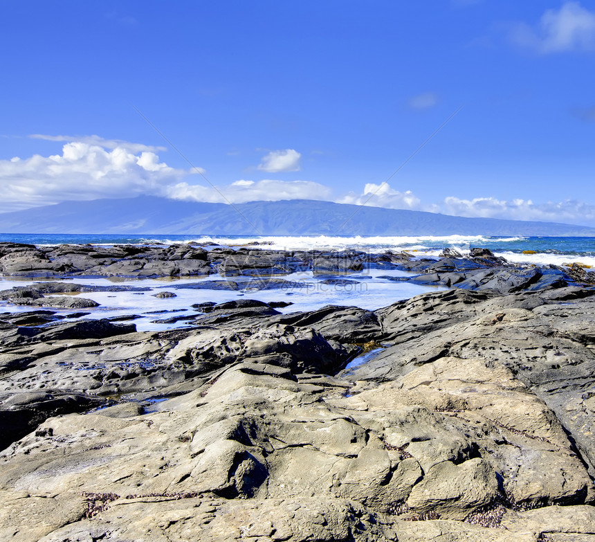 毛伊岛悬崖海岸与海洋接壤 夏威夷风景天空地平线岩石黑色沿海蓝色假期海岸线热带图片