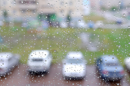 芒种火烧天夏至雨连连秋天下着大雨薄雾下雨玻璃时间天气运动雨滴驾驶灰色窗户背景