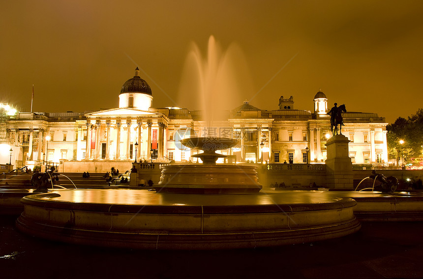 特拉法加尔广场狮子建筑学国家旅行石头正方形天空英语历史性首都图片
