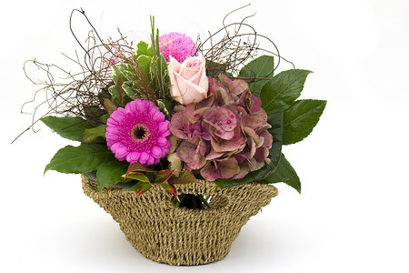 一篮子花朵在篮子中的花朵植物群绣球花雏菊菊花花瓣叶子订婚妈妈婚礼玫瑰背景