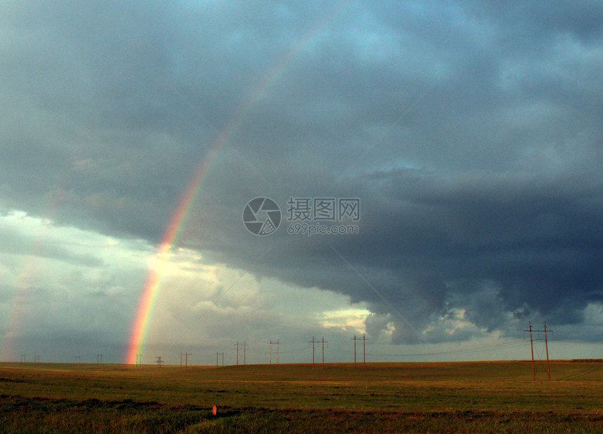 彩虹下雨天气多云天空爬坡自然场地农村草地图片