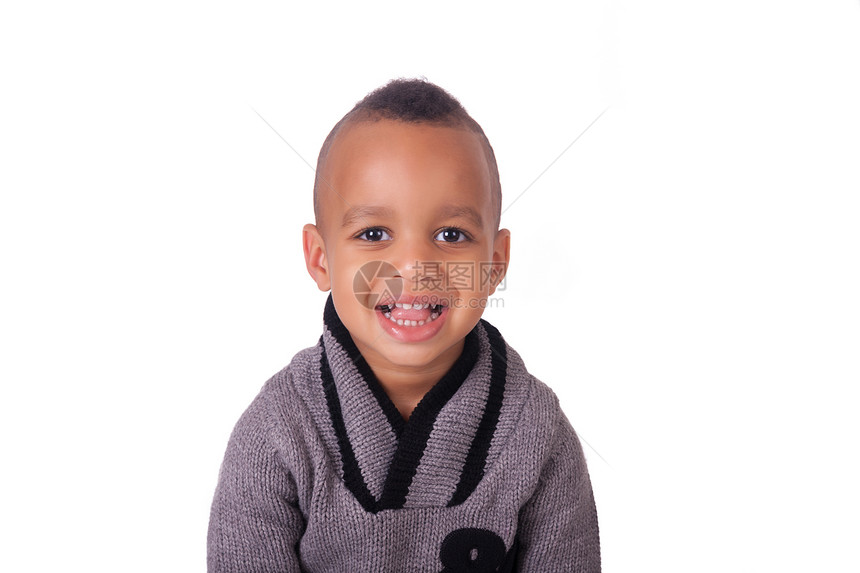 小男孩肖像青年黑色工作室微笑婴儿棕色爆炸男性喜悦情感图片
