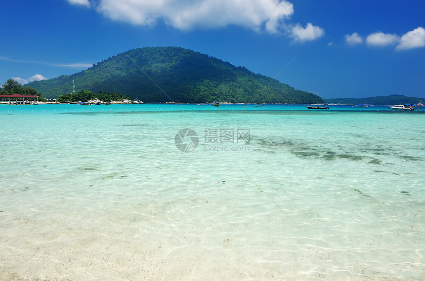 美丽的海滩海洋天空蓝色旅行风景假期海景热带海岸线图片