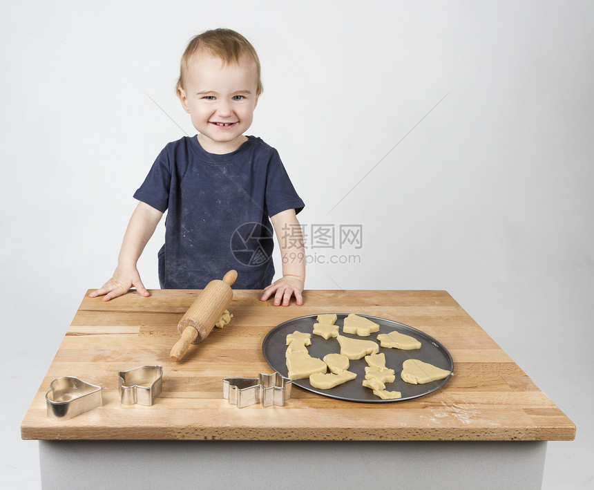 儿童做饼干擀面杖快乐桌子面团家庭糕点蛋糕食物厨房营养品图片