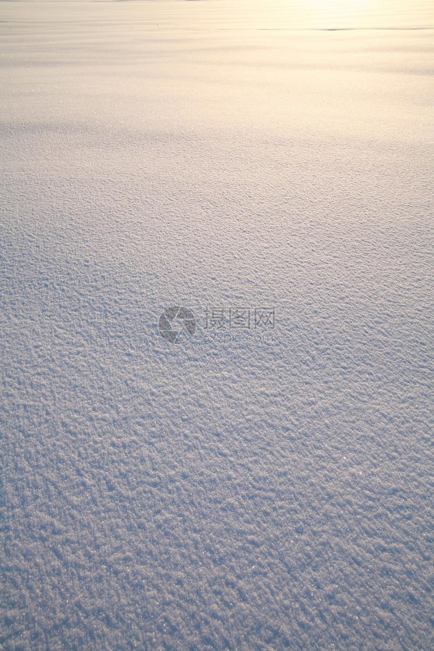 雪地表面蓝色薄片四要素冬景水晶降雪冰柱季节性季节白色图片