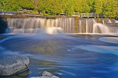 索布尔瀑布自然风景优美的高清图片