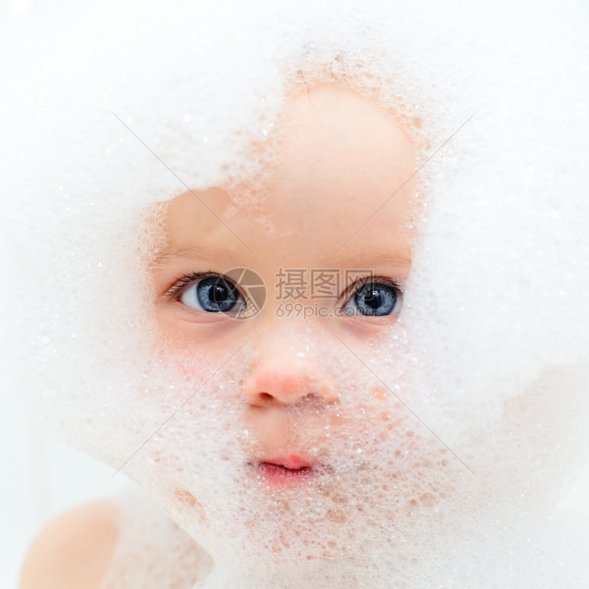 婴儿洗澡喜悦情感儿童孩子保健身体肥皂水乐趣生活浴缸图片