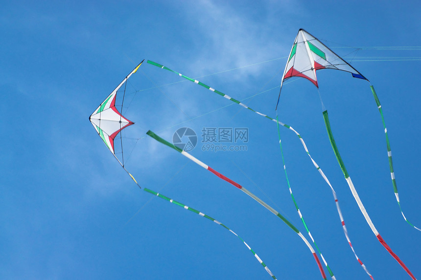 飞风风筝鸟类自由天空空气蓝色航班翅膀飞行闲暇图片