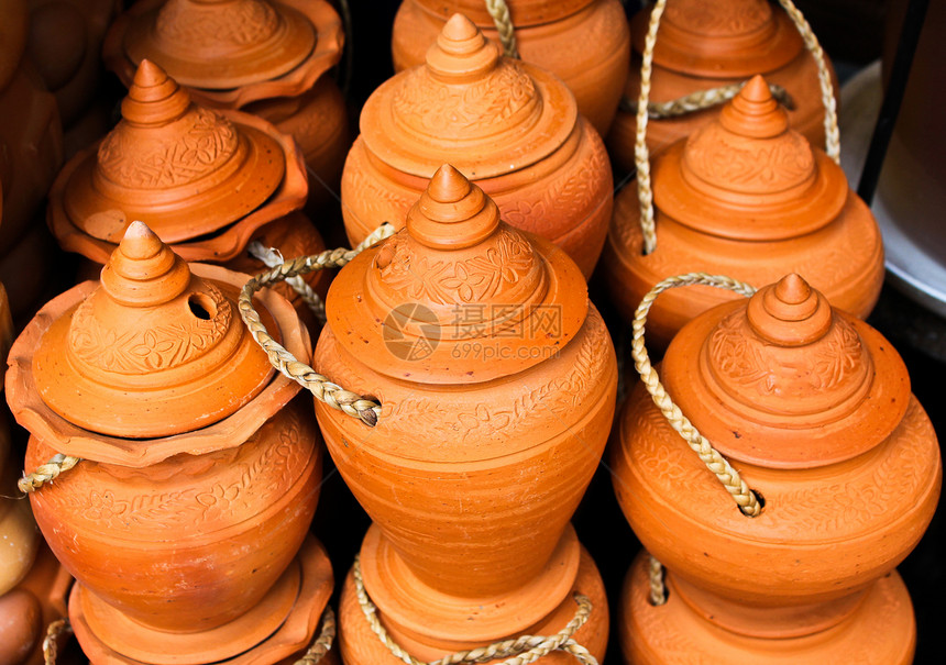 泰式手工陶瓷锅黏土车削牛奶历史雕刻工匠异国花瓶陶器手工业图片