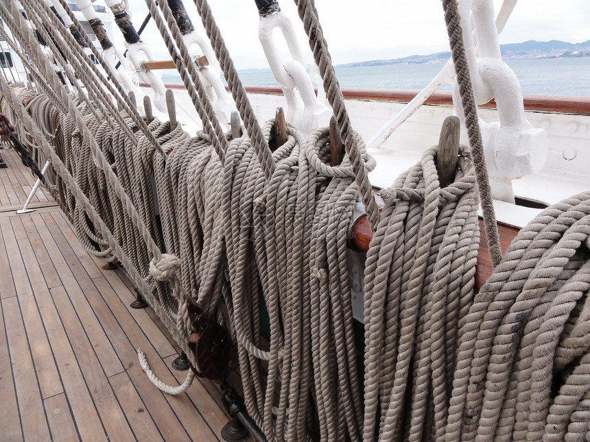 船舶绳绳航海绳索索具棕色甲板图片