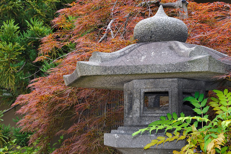 石灯宏观红色建筑学灯笼田园风光文化艺术石头花园背景图片