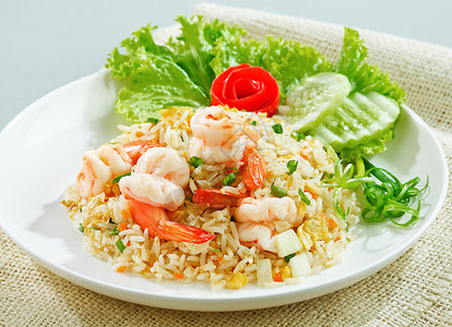 有虾或虾的炒米饭 尝到亚洲食物的味道薄荷主菜厨房酱料海鲜展示享受餐厅烹饪蔬菜背景图片