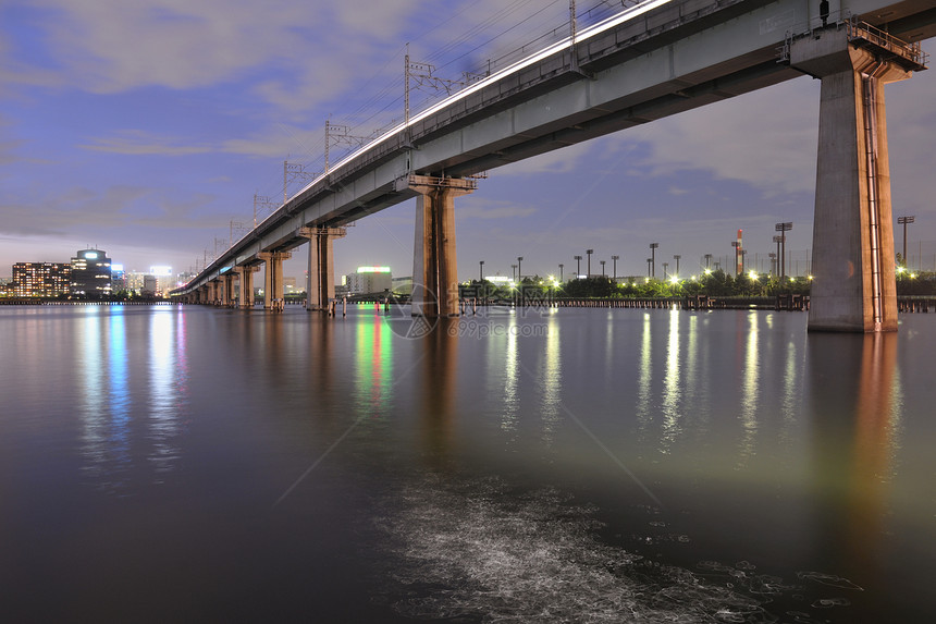 夜桥反射建筑学天际照明天空柱子图片