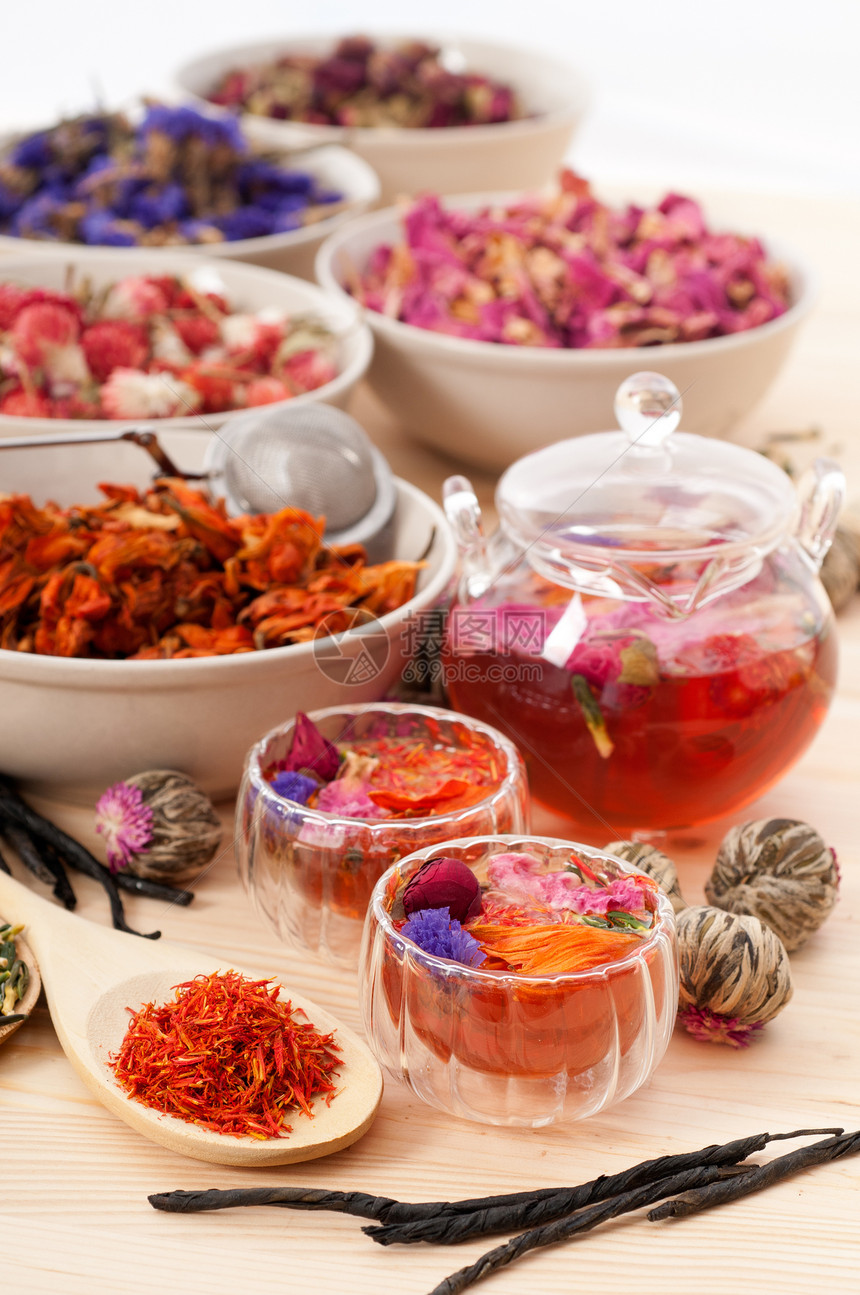香草天然花卉茶和干花草本植物疗法饮料植物玻璃玫瑰茶壶茶点酿造食物图片