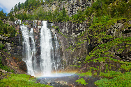 谢夸加瀑布瀑布旅游绿色彩虹场景沉思风景溪流国家岩石运动背景