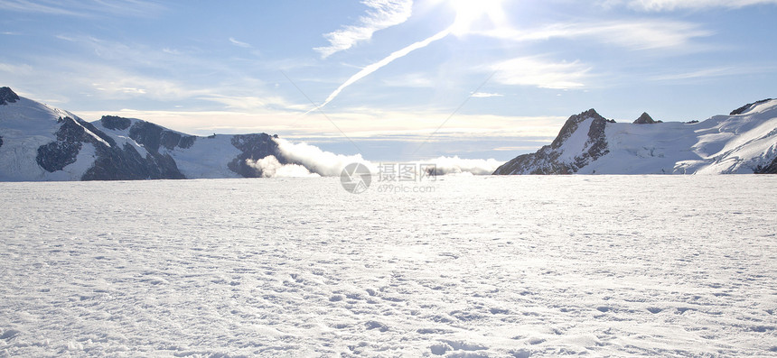 冬季风景全景薄雾游客岩石公园吸引力国家假期顶峰远景冰川图片