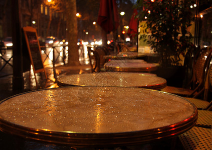 晚上咖啡厅城市桌子咖啡阵雨咖啡店旅行景观餐厅背景图片