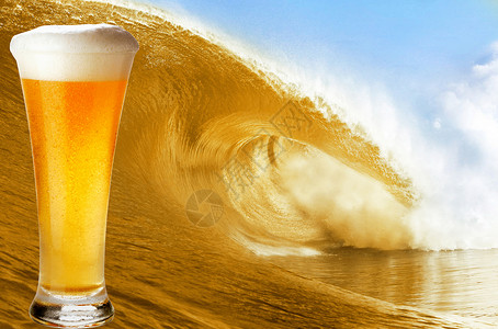 盛大啤酒波的金色啤酒杯生活海浪玻璃棕色气泡茶点黄色酒吧白色水壶背景图片