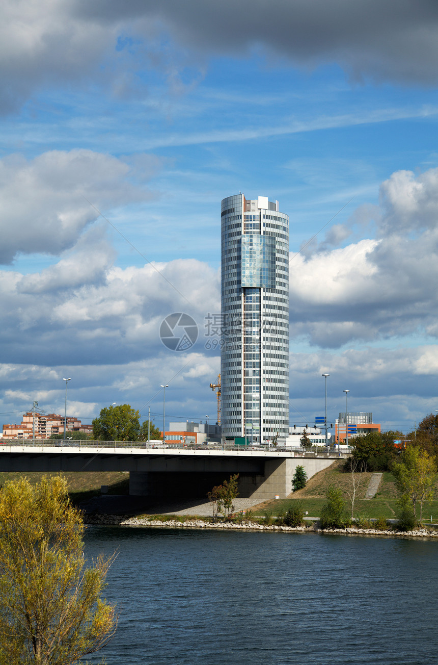 维也纳市中心市风景河岸天空首都办公室地标城市全景景观公园摩天大楼图片