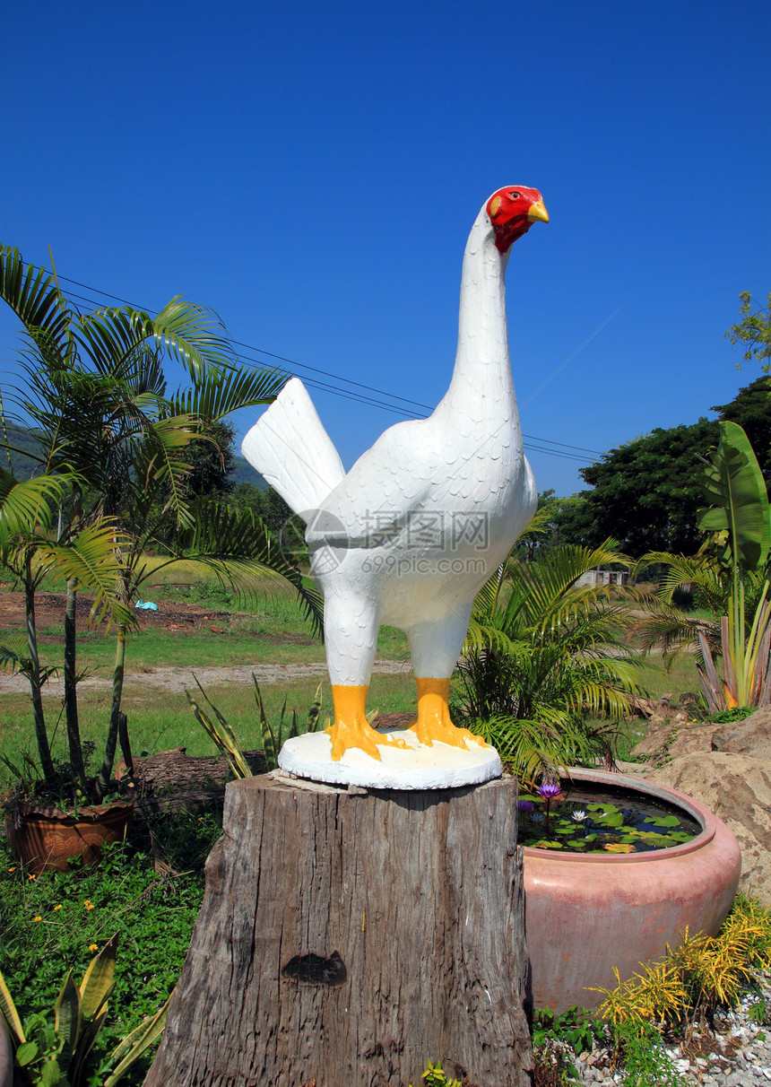 大白石鸡雕像图片