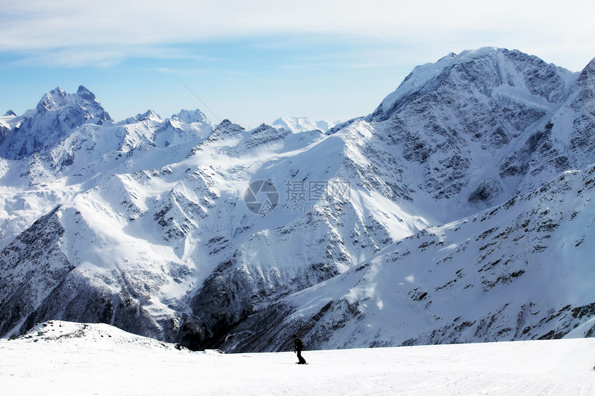 山山脉晴天爬坡土地山峰远足运动冰川太阳冻结登山图片