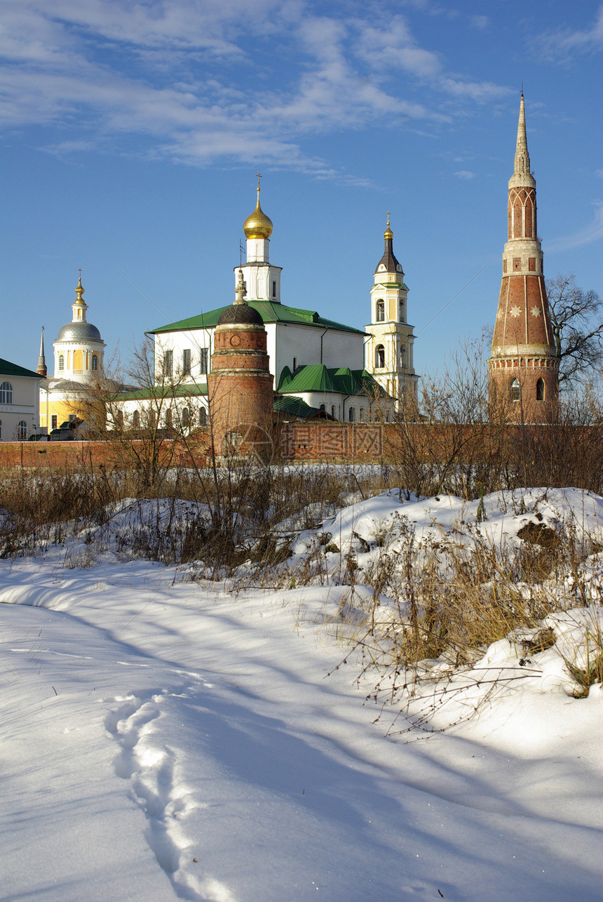 修道院 俄罗斯科洛姆纳中心历史纪念碑宗教旅行金子圆顶建筑学洋葱教会图片