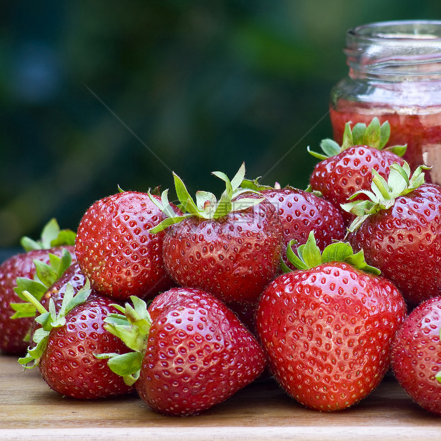 新鲜草莓玻璃生活乡村红色水果绿色早餐甜点食物图片