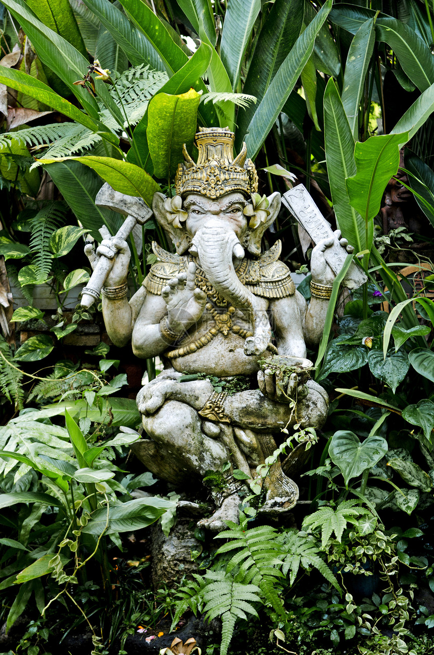 在巴利邦的神灵雕像传统寺庙宗教上帝数字旅行图片
