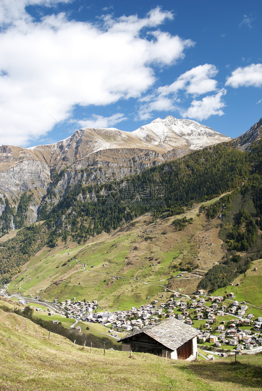 斯维切兰阿尔卑斯山的Vals村村庄假期旅游旅行环境山脉风景乡村图片