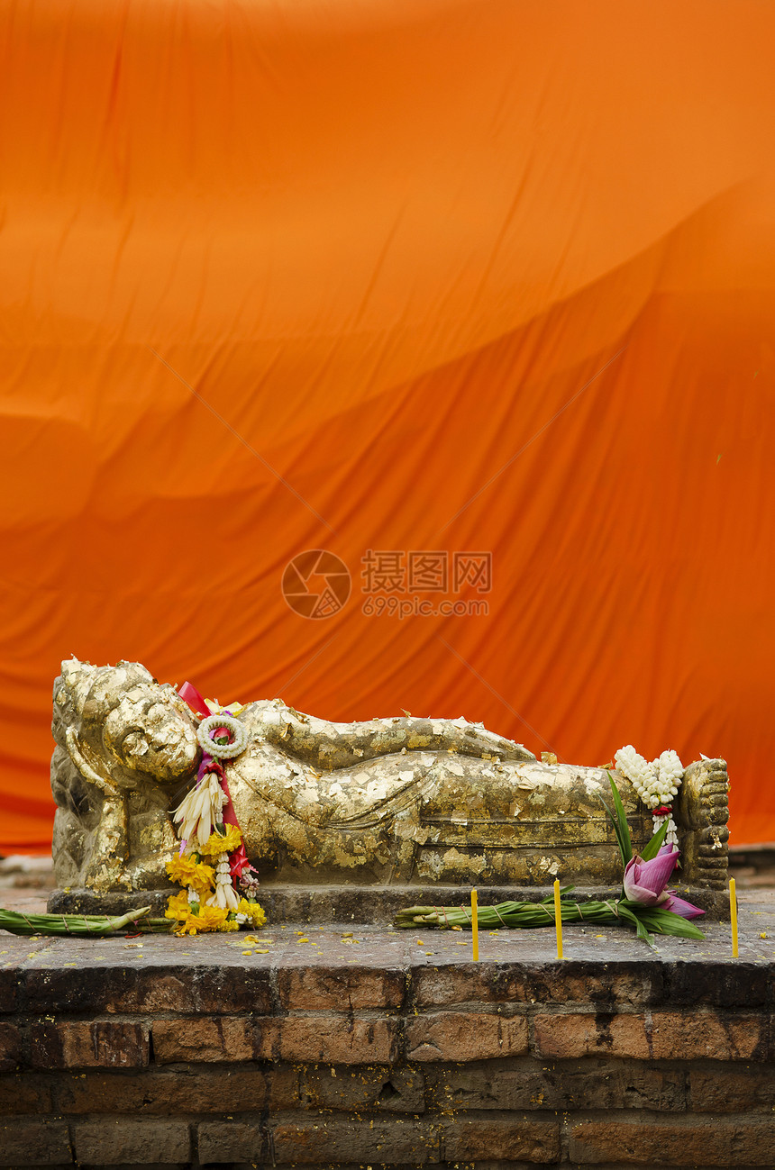 位于泰河沿岸的山上布吉达雕像佛教徒寺庙神社数字金叶子橙子宗教图片