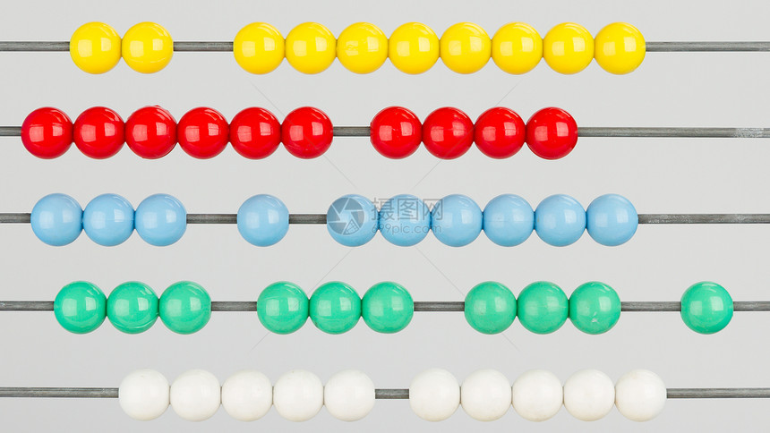 白色背景的算盘特写计算数学塑料黄色办公用品总和苗圃学校工具教育图片