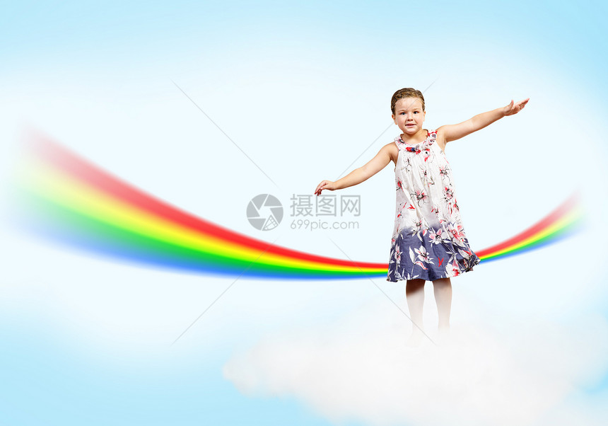 女孩跳上云彩和彩虹苗圃友谊童年团体幸福孩子婴儿男人手套朋友图片