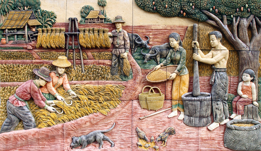 泰国农民村 墙上的艺术水泥雕像工艺绘画装饰手工框架农民宗教风格图片