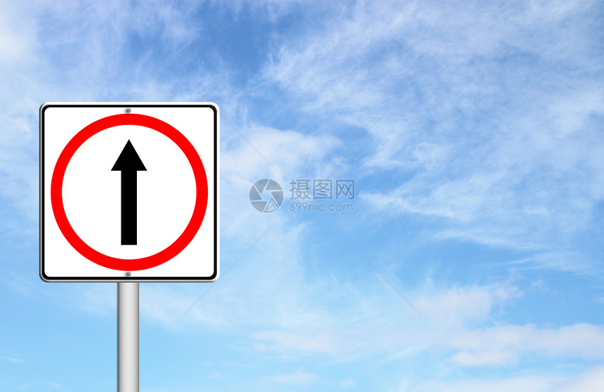 向前走前进的道路 前方的标志运输桅杆木板路标信号街道天空警告交通安全图片