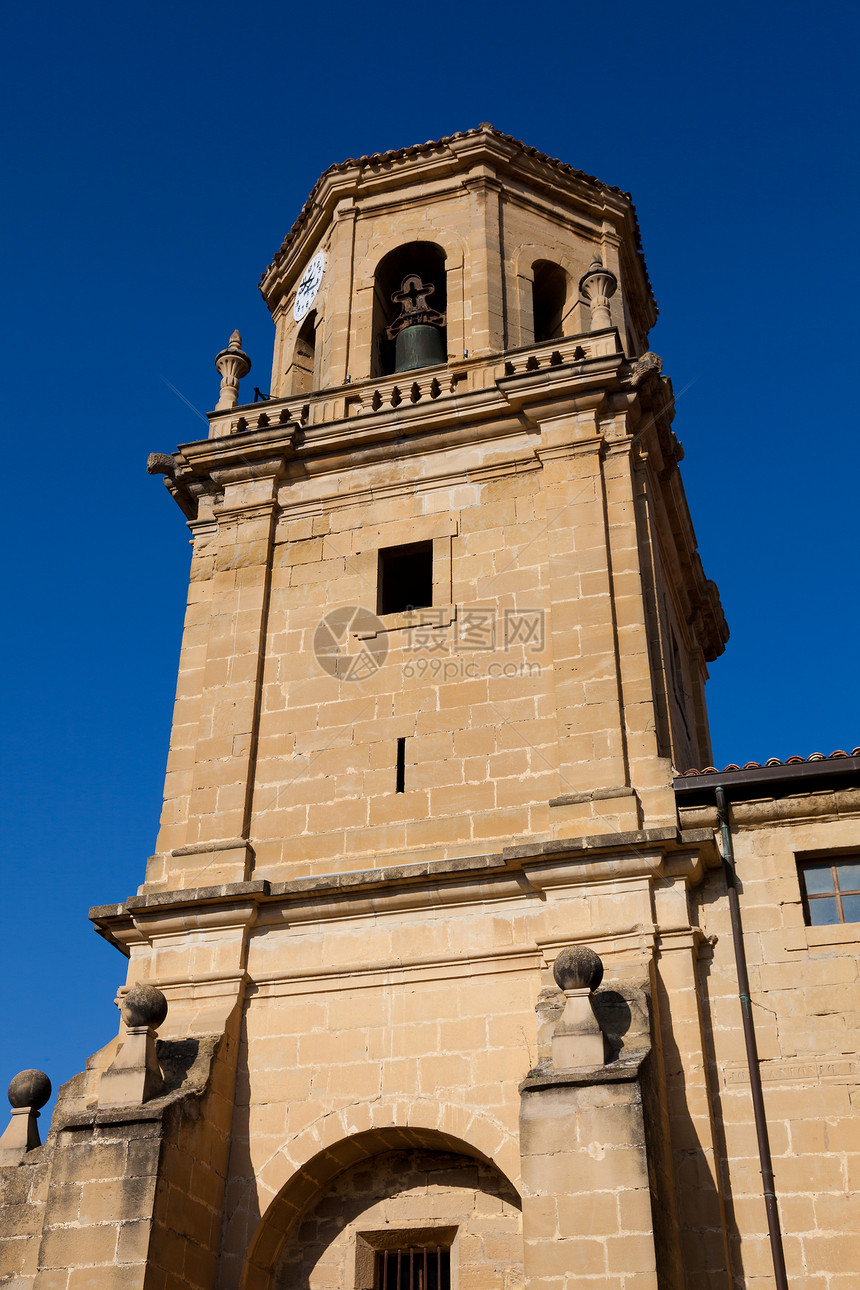 西班牙拉里奥亚萨扎拉萨扎拉教堂建筑学建筑历史石头旅游旅行晴天钟楼色彩村庄图片