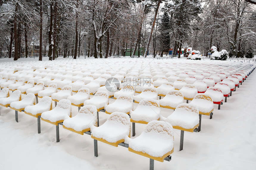 冰雪覆盖的席位图片