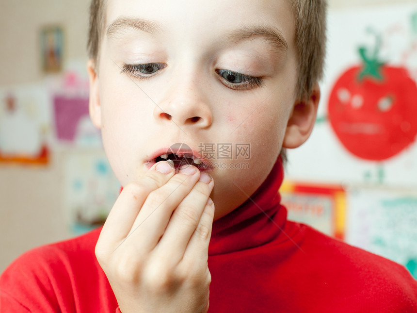 怀着失牙的男孩婴儿卫生生长保健男生牙齿牙科牙医差距惊喜图片
