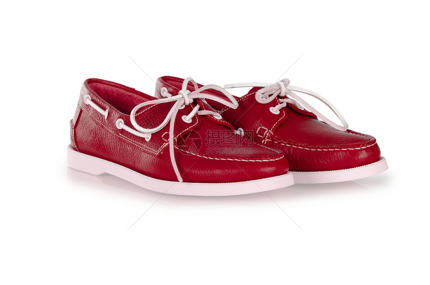 白色男性鞋子的时装概念红色正装皮革齿轮橡皮反射骡子男人脚跟鞋类图片