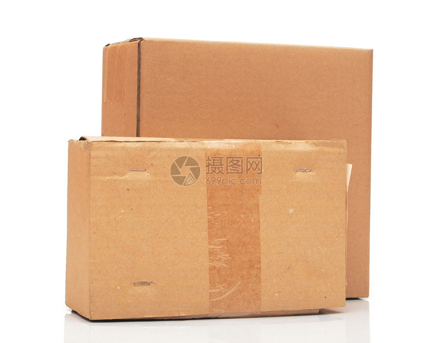 白色背景的纸板盒盒子卡片木头礼物运输邮件棕色工作货物邮政图片