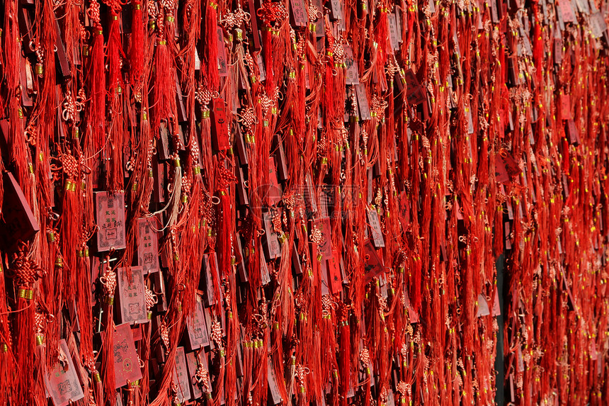 红佛祈祷片传统木头祷告红色牌匾奉献寺庙旅行信仰佛教徒图片