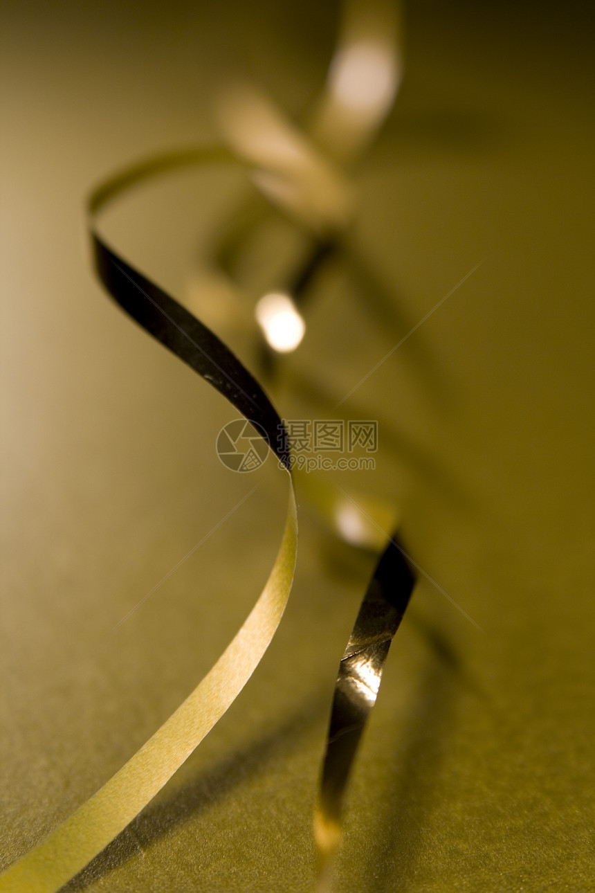 圣诞包装丝带设计要素红色火花选择性金子礼物焦点图片