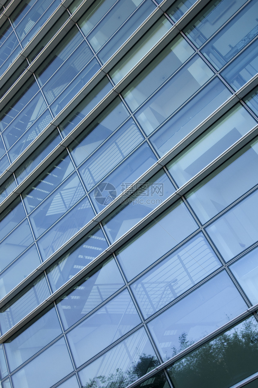 玻璃建筑外表办公室条纹城市蓝色网格金融公司财产线条商业图片