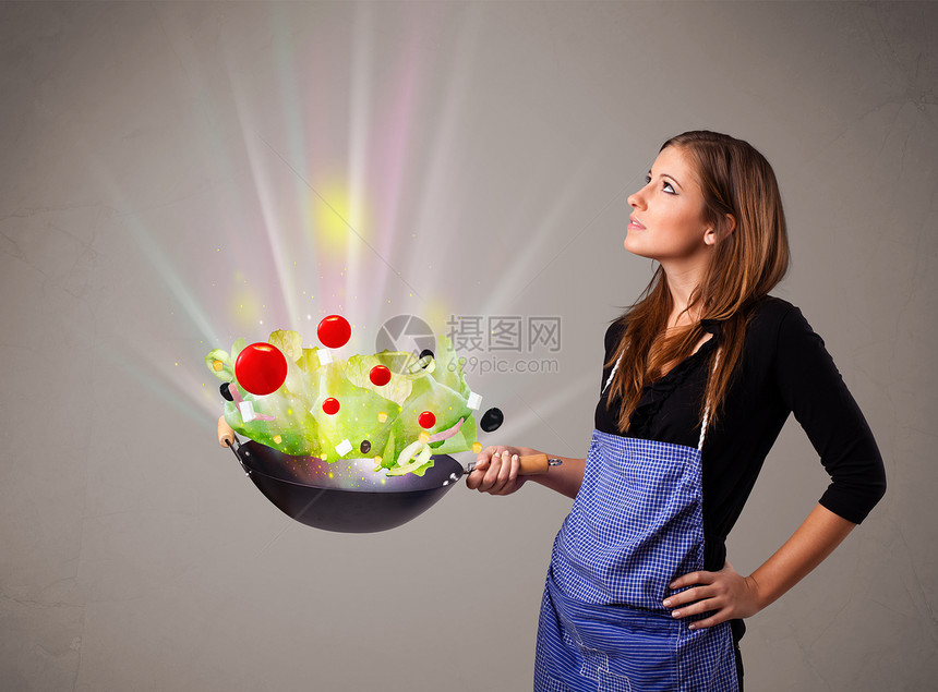 青年妇女烹饪新鲜蔬菜洋葱花园食物饮食沙拉女性厨房黄瓜胡椒绘画图片