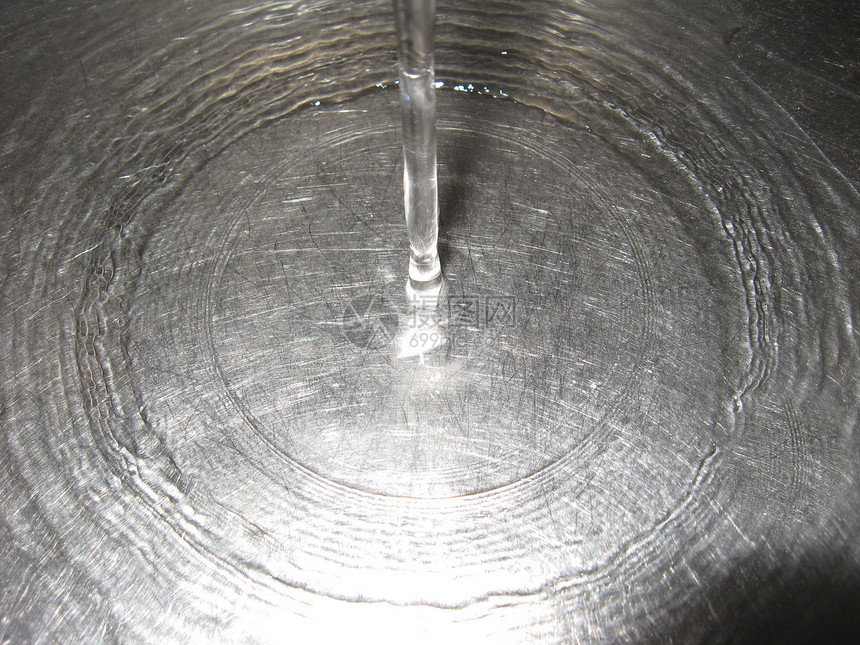 喷水机海浪液体宏观水管温泉灰色厨房喷口起重机喷出图片